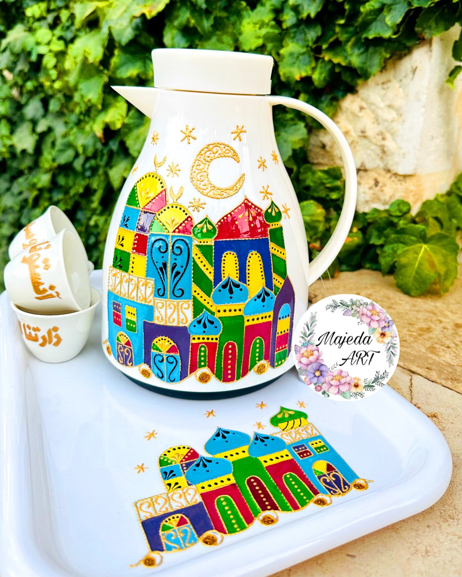 دله قهوة وفناجين 