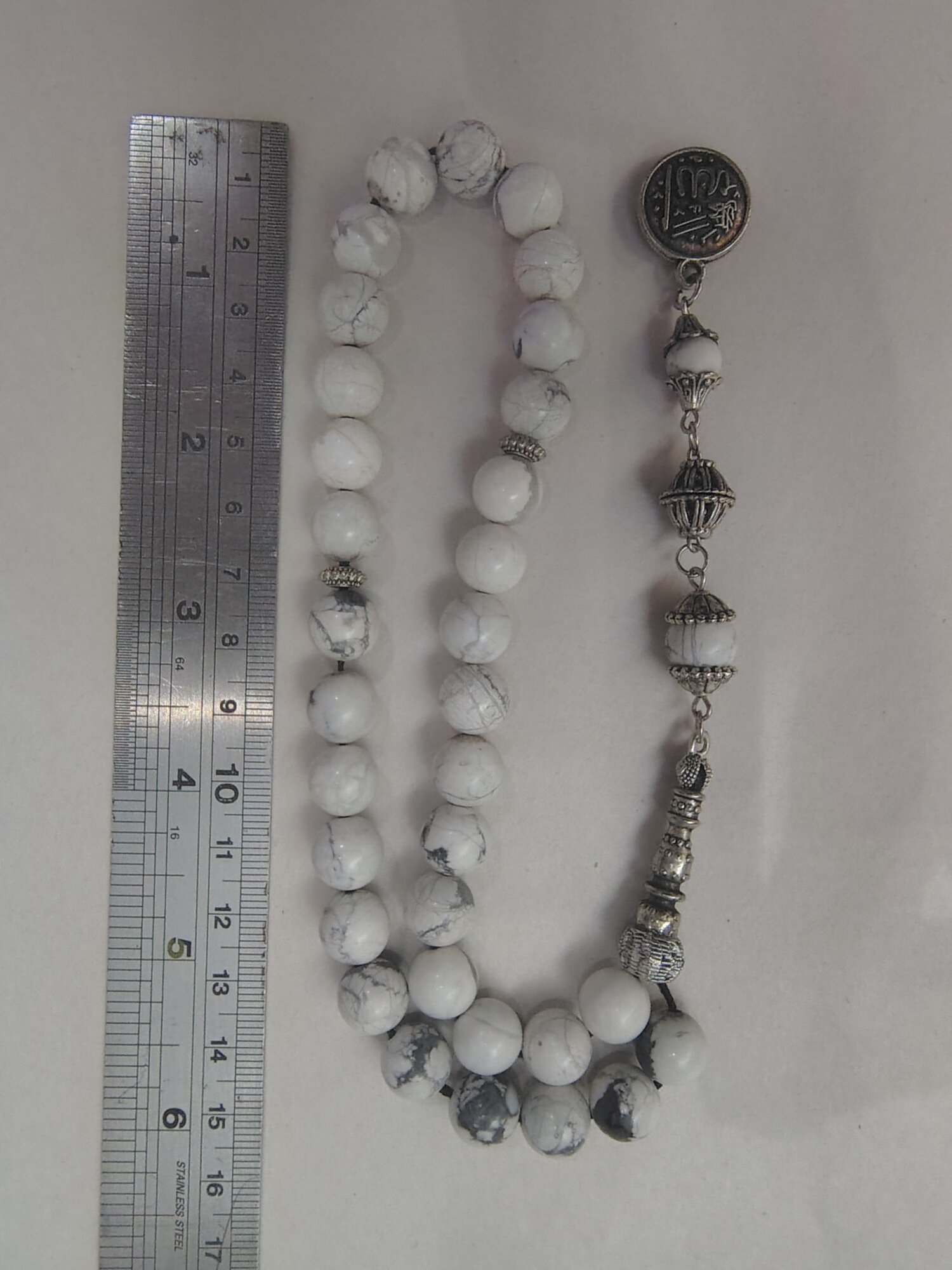 مسبحة من حجر المرمر الايطالي 