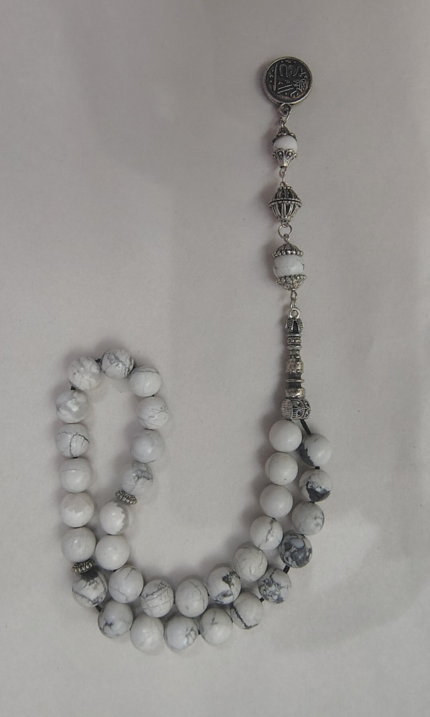 مسبحة من حجر المرمر الايطالي 