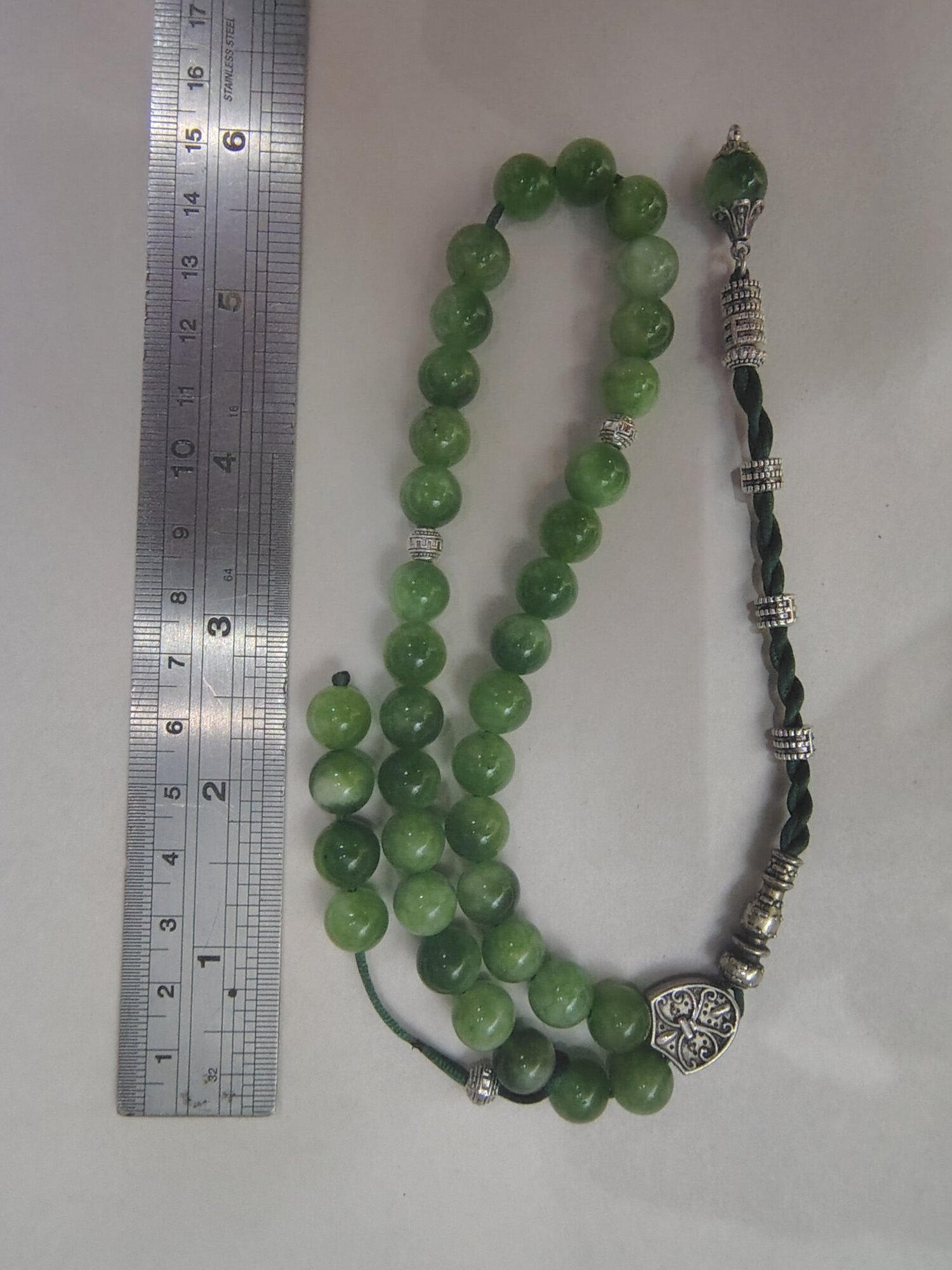 مسبحة مميزة من حجر البريل الاخضر 