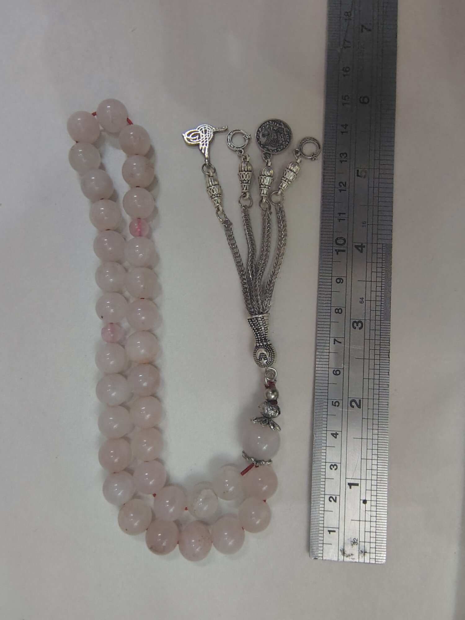 مسبحة مميزة من الكوارتز الوردي المميز