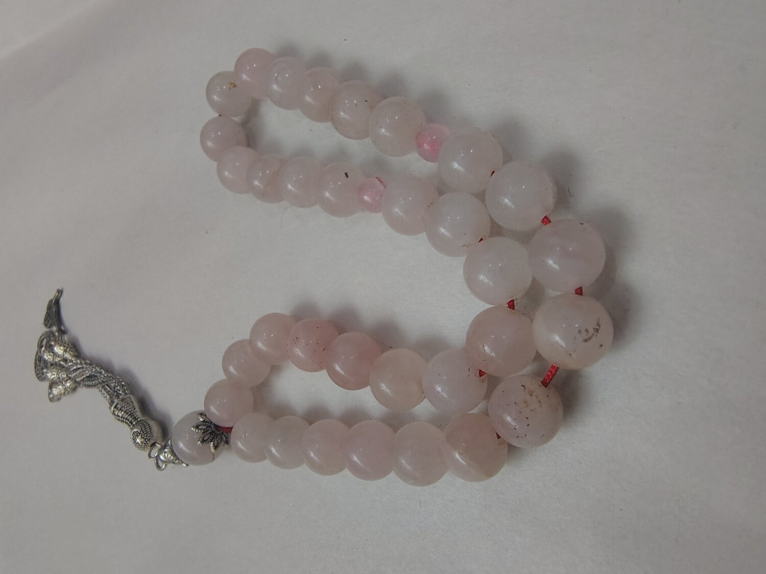 مسبحة مميزة من الكوارتز الوردي المميز