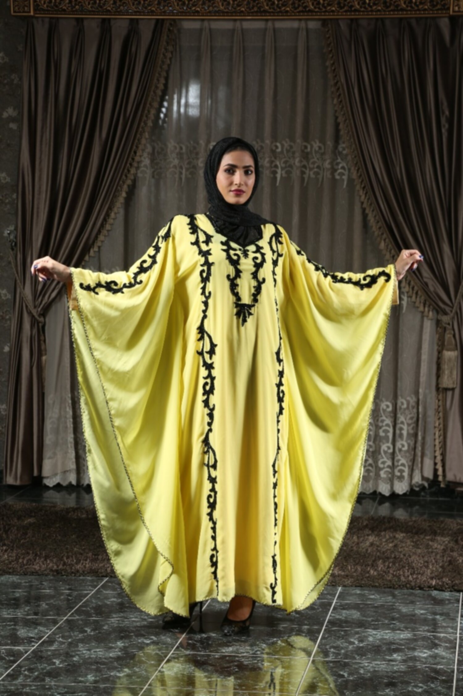 ثوب اصفر